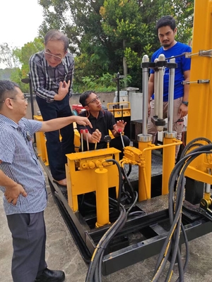 DYLC Geotechnical site investigation rigs for static cone penetrometer with 200 kN pushing capacity